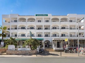 Apartamentos San Antonio Beach | San Antonio Bay