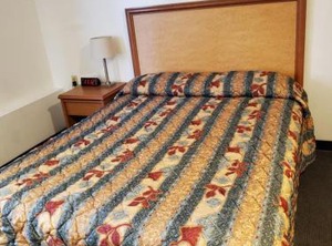 Apple Tree Inn | North Spokane