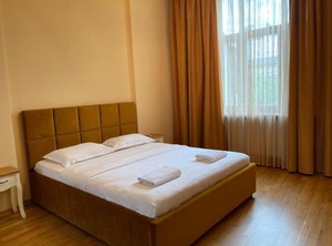 Avangard Qn Romana | Lviv City Center