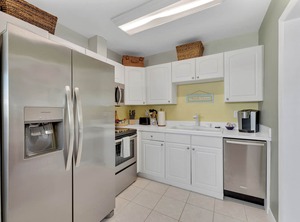 Beach Saltwater | Beach Club Colony