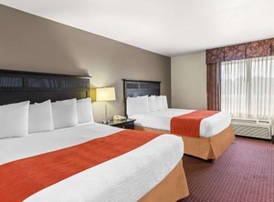 Legacy Inn Beloit | South Beloit