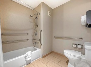 Lafayette Hotel University | Lafayette