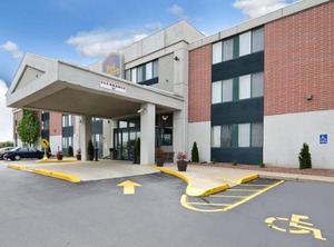 Waukesha Grand | Pewaukee