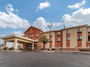 Comfort Inn Suites North | Shawnee