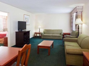 Country Inn | Hiram