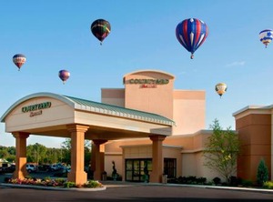 Courtyard | North Canton