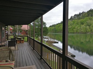 Cozy Waterfront Log | Mountain Pine