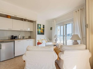 Biarritz Persons | Biarritz City Centre