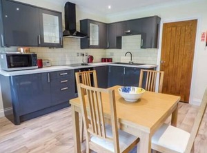Cwm Gran Meadows | Pontyclun