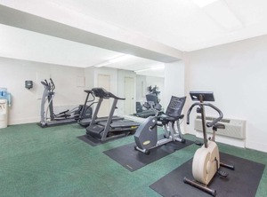 Days Inn | Arlington Heights