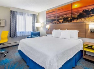Days Inn | Renner