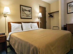 Econo Lodge Princeton | Princeton