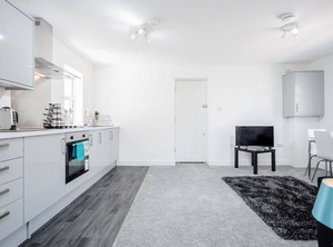 Knightsbridge | Uxbridge South