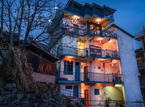 Hostel | Bhagsu Nag
