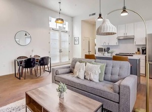 Frontdesk Br Downtown | Menlo Park