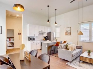 Frontdesk Br Downtown | Menlo Park