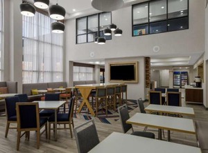 Hampton Inn Suites | Linden