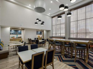 Hampton Inn Suites | Linden