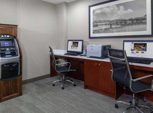 Hampton Inn Woodbridge | Hopelawn
