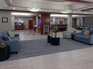 Hampton Inn Woodbridge | Hopelawn
