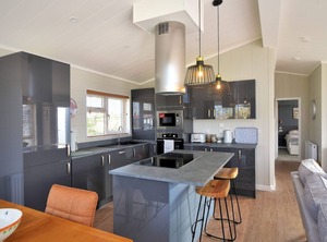 Pinewood Retreat | Combpyne