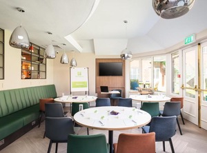 Holiday Inn Reading West Ihg Hotel | Aldermaston Wharf