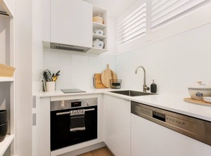 Bay | Elizabeth Bay