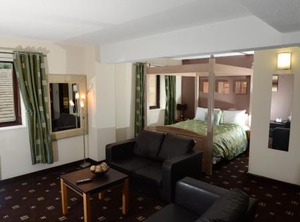 Wakefield Hotel St Pierre | Newmillerdam