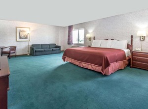 Howard Johnson | Manteno