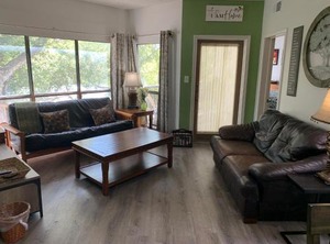 Treetop Villa | New Braunfels