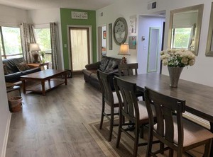 Treetop Villa | New Braunfels