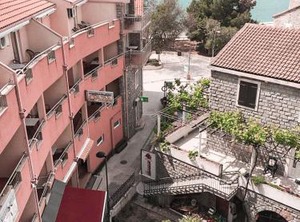 Lux | Petrovac