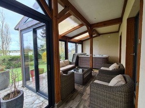 Chalet Persons | Lucay-le-Male