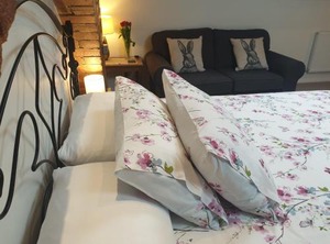 Lyndene | Penistone