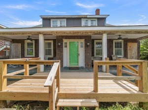 Manor Mutts Cottage | Willoughby Spit