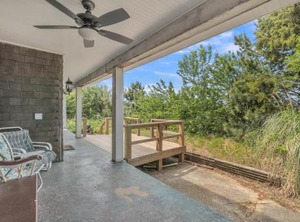 Manor Mutts Cottage | Willoughby Spit