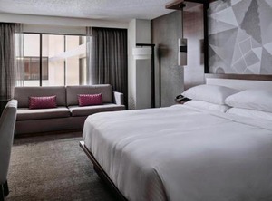 Marriott East At University Place | Grand River