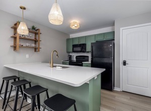 Eddie Hideaway | Ottawa
