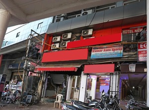 Oyo Hotel Metro | Alambagh