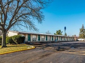 Oyo Hotel Wadsworth | Wadsworth