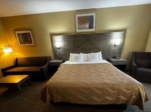 Quality Inn Hwy | Forsyth