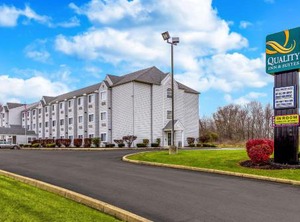 Quality Inn Suites North Lima Boardman | North Lima