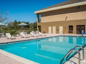 Quality Inn Weeki Wachee | North Weeki Wachee