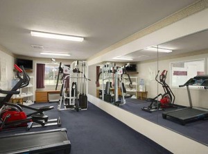 Ramada Limited Bloomington | Bloomington