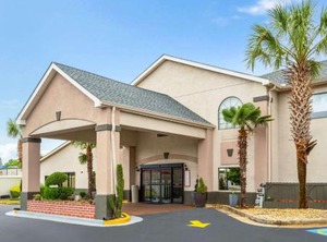 Ramada | Locust Grove