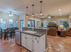 Scottsdale Premium Term Getaway Furnished Golf Cable Utilities | Paradise Park Vista