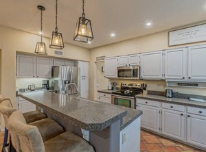 Scottsdale Premium Term Getaway Furnished Golf Cable Utilities | Paradise Park Vista