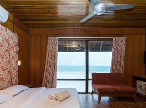 Seaview Chalet Beachfront Cenang Beach | Lubok Buaya