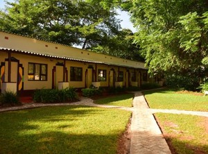 Shoestrings Backpackers | Victoria Falls