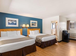 Skylark Shores Resort | Lakeport
